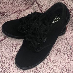 👟🖤All black low-rise Vans🖤👟
